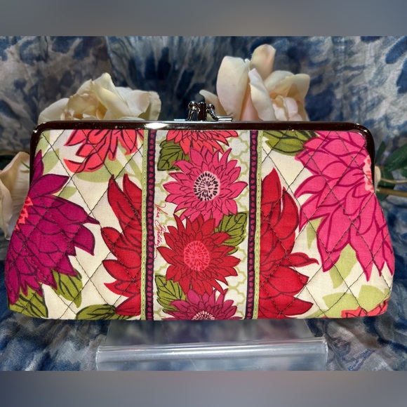 Vera Bradley Handbags - Vera Bradley Dahlia Double Kiss lock Clutch Beautiful floral Pattern for spring